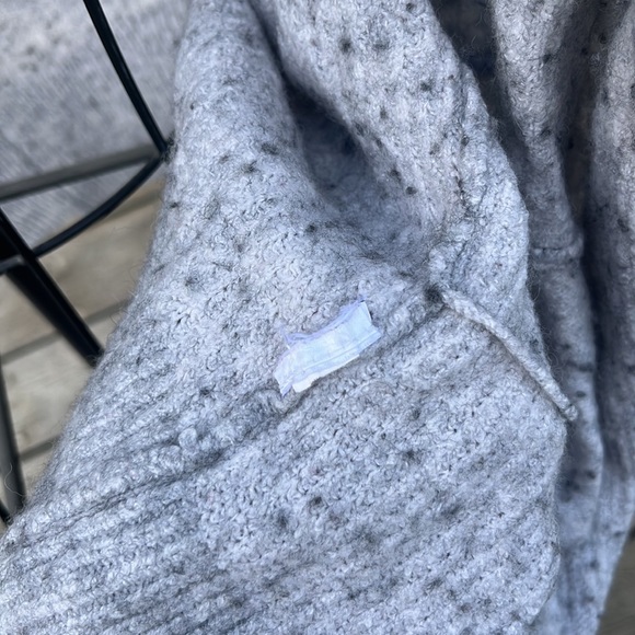 Long Comfy GAP Cardigan - Picture 6 of 6